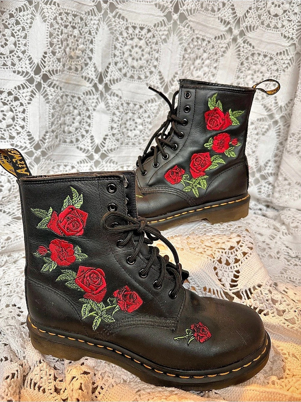 Dr. Martens 1460 Vonda Black Leather Rose Embroidered Boots Women's Size 9